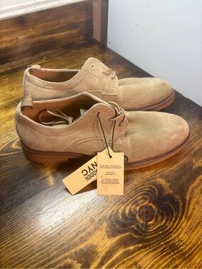 Madden NYC tan Dress Shoes Size 8